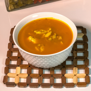 Creme de abóbora com frango em cubos ao curry (400g)