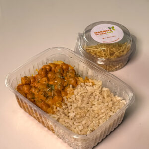 Strogonoff de grão-de-bico com arroz integral e batata palha (300g)